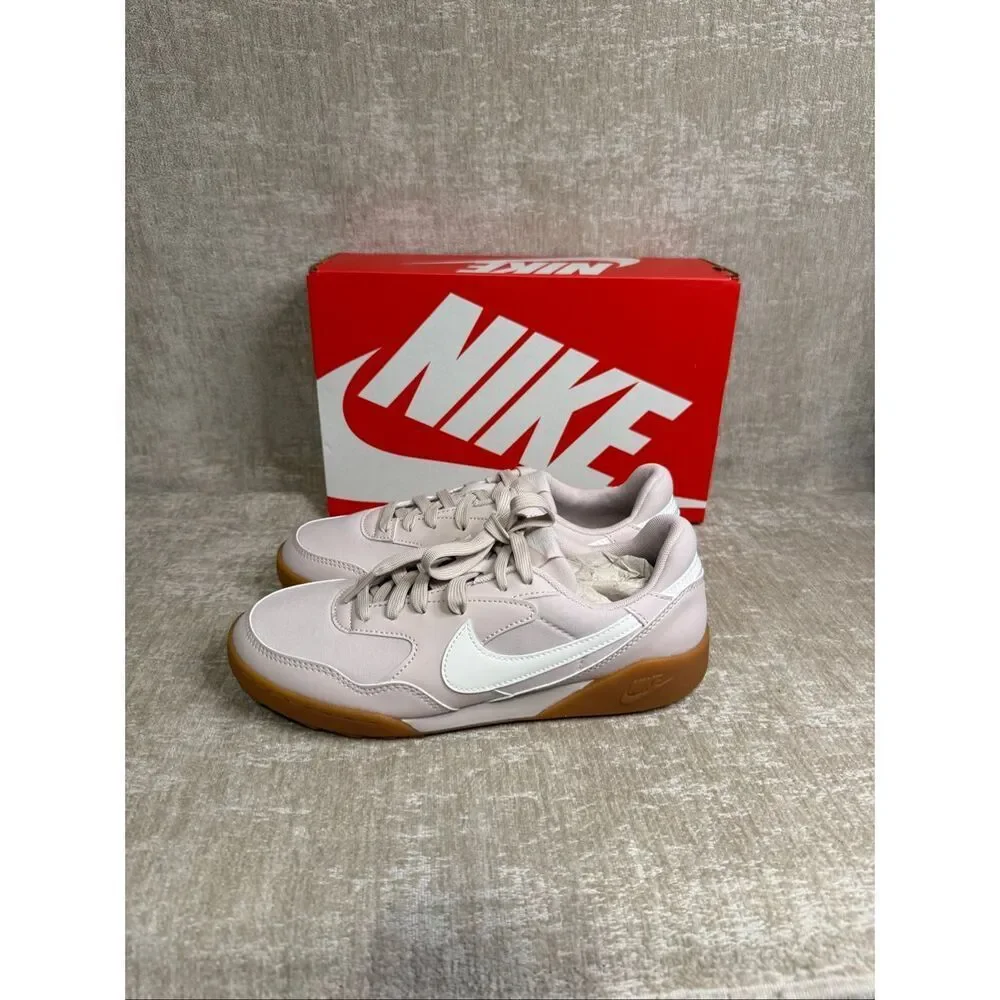 NIB Nike Women's Terra Manta Women's Sneakers Pink/Gum Light Brown Youth Size 7